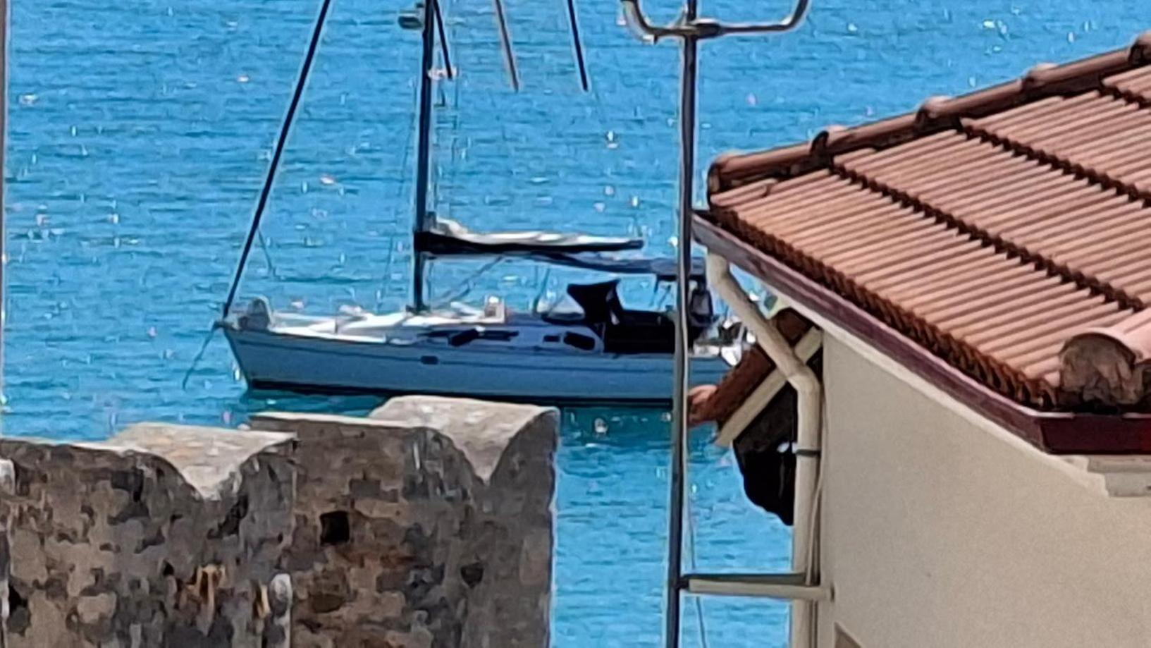 Nafpaktos Apartment And Studios In Port ภายนอก รูปภาพ